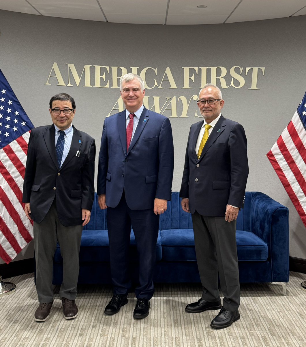 ProfShimada's tweet photo. トランプ政権のシンクタンク、アメリカ第一政策研究所を訪れ、旧知のフレッド・フライツ副所長と
日米、朝鮮半島、中国、イラン、ロシア・ウクライナ、米中間選挙など多岐にわたる問題について意見交換。
非常に有意義だった。 https://t.co/C3GqmVtBQR