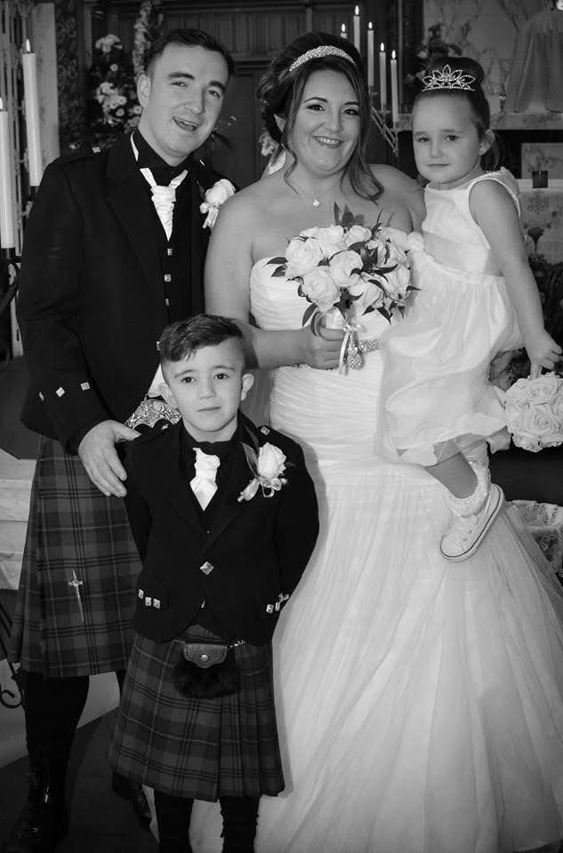 MartinMorganDJ1's tweet photo. Happy 9th Wedding Anniversary to @MichelleKMorgan 💚

Here’s to a good few more 👌🏻💚 https://t.co/9wtv5Xb8wh