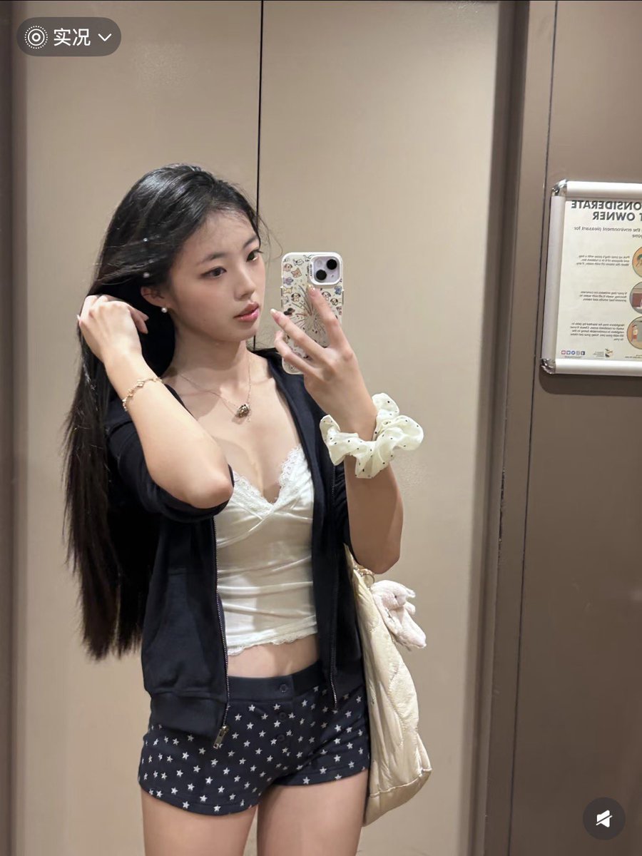 AldoG27J80's tweet photo. 有谁要来锐评我20岁的福嘛🥺                                                

心情不好来X发泄了   

真没有🚪  流言1我真的给呀 https://t.co/7uLUyiIvgo