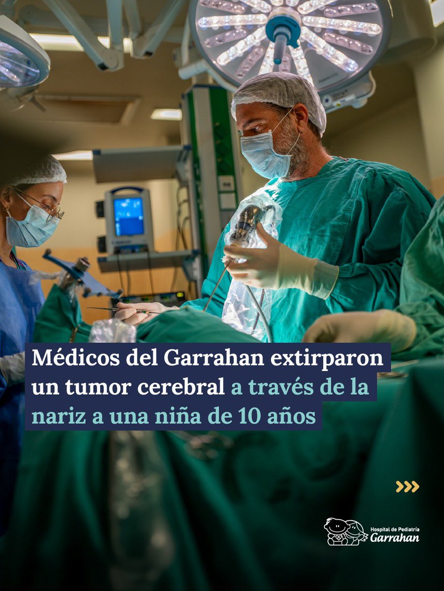 HospGarrahan's tweet photo. EXTIRPAMOS UN TUMOR CEREBRAL A TRAVÉS DE LA NARIZ A UNA NIÑA DE 10 AÑOS 

Nuestros equipos de Neurocirugía y Otorrinolaringología realizaron un abordaje endoscópico endonasal para extirpar un tumor en la base del cráneo a una paciente de 10 años. Una práctica poco frecuente en pediatría que reduce la invasividad del procedimiento favoreciendo la recuperación posoperatoria. 

Los quirófanos del Garrahan atraviesan un proceso de modernización. La inversión en equipamiento de última generación y la eficiencia obtenida en los equipos de trabajo permiten ampliar nuestra capacidad en intervenciones de alta complejidad y, consecuentemente, mejorar la atención de los niños.