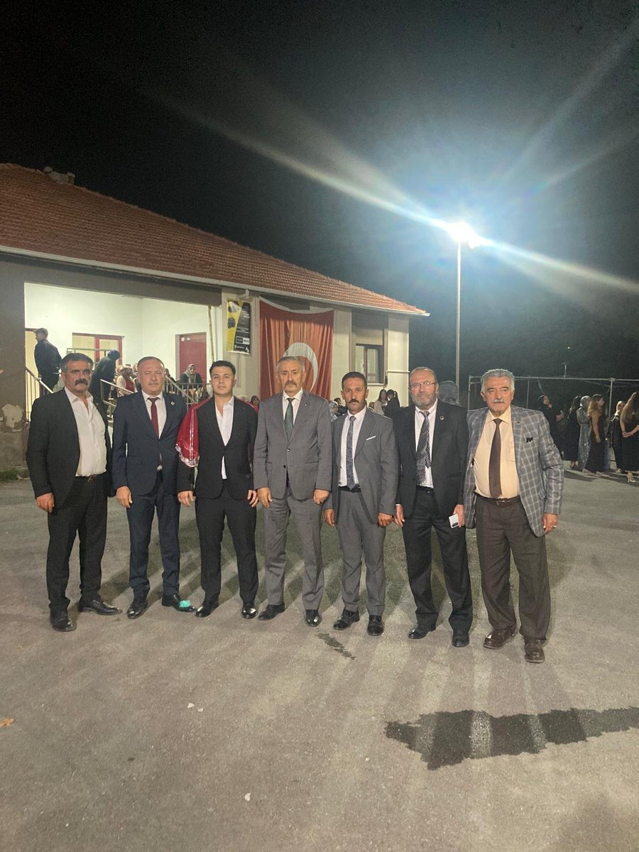 mhpgolbasi's tweet photo. Yönetim Kurulu Üyelerimiz, Subaşı Mahallemizden Sn. Yüksel Can Köstak’ın asker gecesine katılım sağladılar.
Rabbim evladımızın askerlik görevini hayırlısıyla tamamlamasını, sağlık ve sıhhat içerisinde yuvasına dönmesini nasip etsin. 🇹🇷
Yüksel Can Köstak kardeşimize hayırlı tezkereler diliyoruz. 🇹🇷