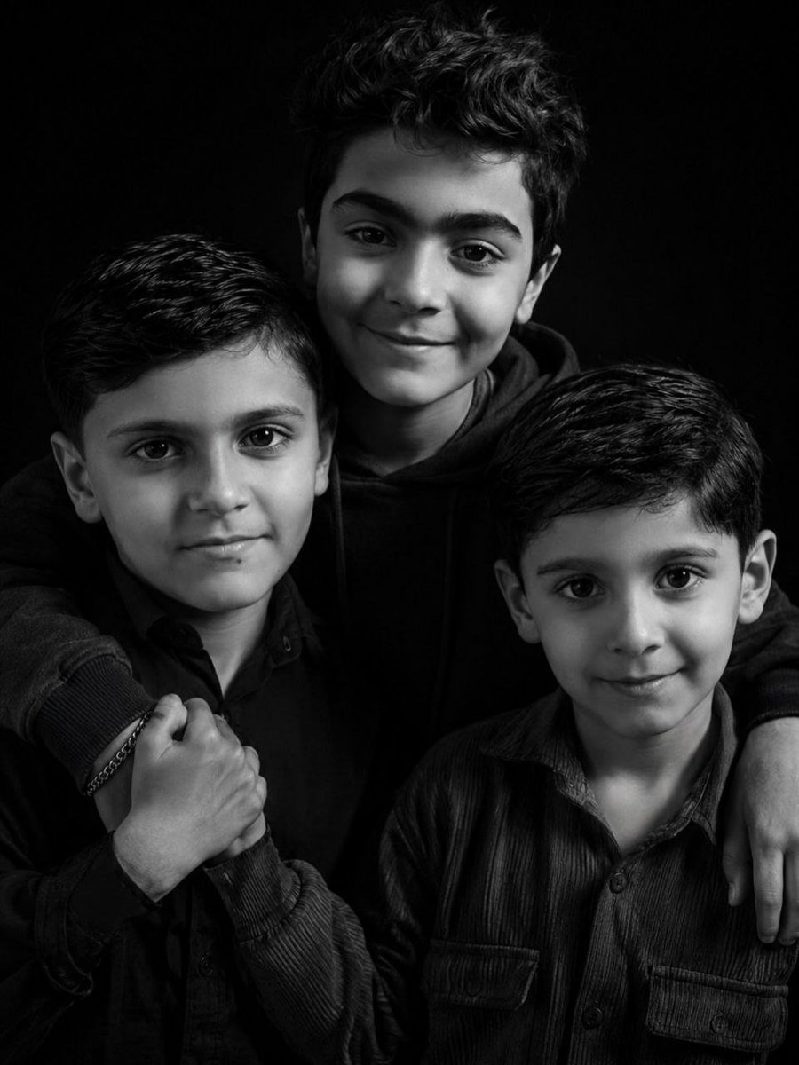 fatemehtaher123's tweet photo. یک فریم آنان که گمنامند، زهرایی تبارند :)

#روایت_مقاومت
#مهر_مقاومت https://t.co/W2NhHQS08X