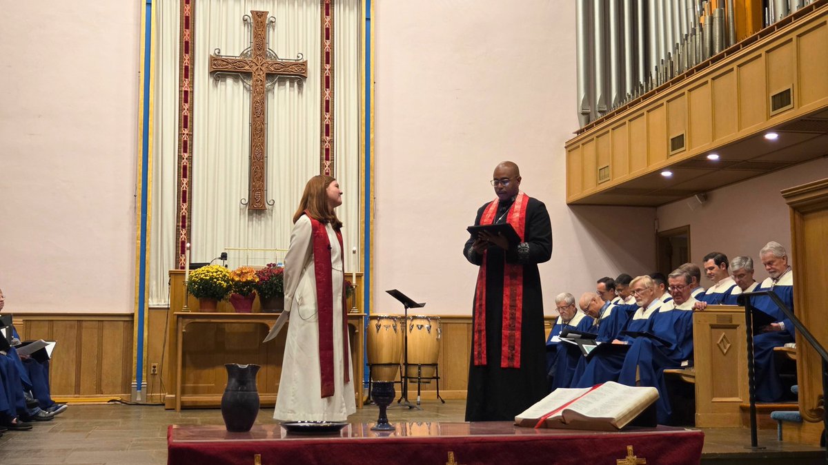 Presby_Phl's tweet photo. Yesterday, the Presbytery of Philadelphia joyfully celebrated the Installation of Rev. Sudie Niesen Thompson as Pastor / Head of Staff of Abington Presbyterian Church. May God bless their shared ministry and all that lies ahead! https://t.co/KF05sFTpnd