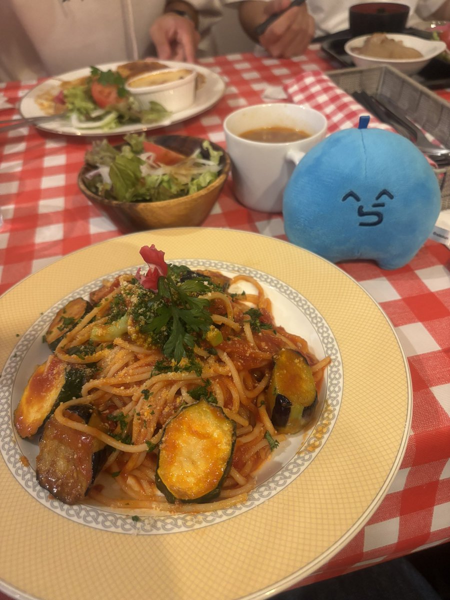 kitayo_ratami's tweet photo. シャド鯖オフ会 2.3日目
みなさんあたいの地元へようこそ〜
家でアベンジャーズ見ながらのタコパ最高🐙 https://t.co/q56TyV4gDA