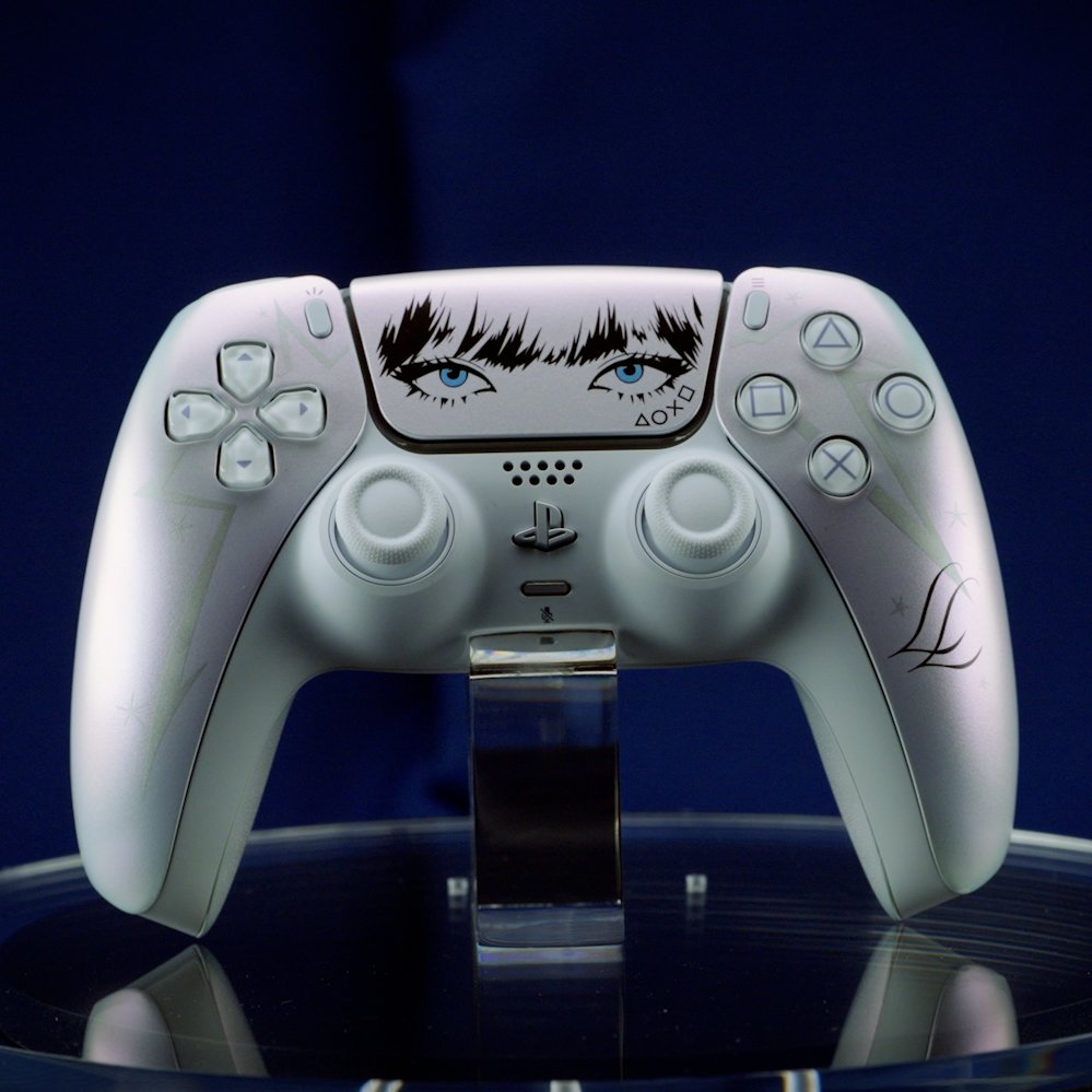 JustFreshKicks's tweet photo. LISA x PlayStation DualSense Controller
๐๏ธ October 30th
๐ฐ $85 https://t.co/VpGiOGTbeN