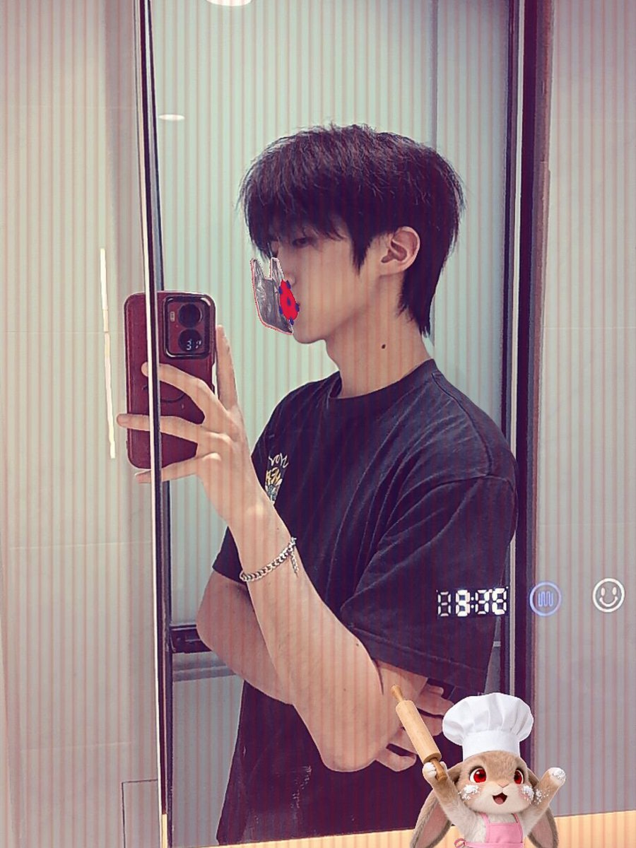 sleepjbih's tweet photo. 和我谈恋爱的好处就是 你可以绿我可以和你的前任纠缠不清可以和别人暧昧可以有情人可以不公布我可以不发朋友圈什么都依你有多少个暧昧对象都不管你 #恋爱 #出轨 #SM #4i #暧昧 https://t.co/VoGXPtEnJa