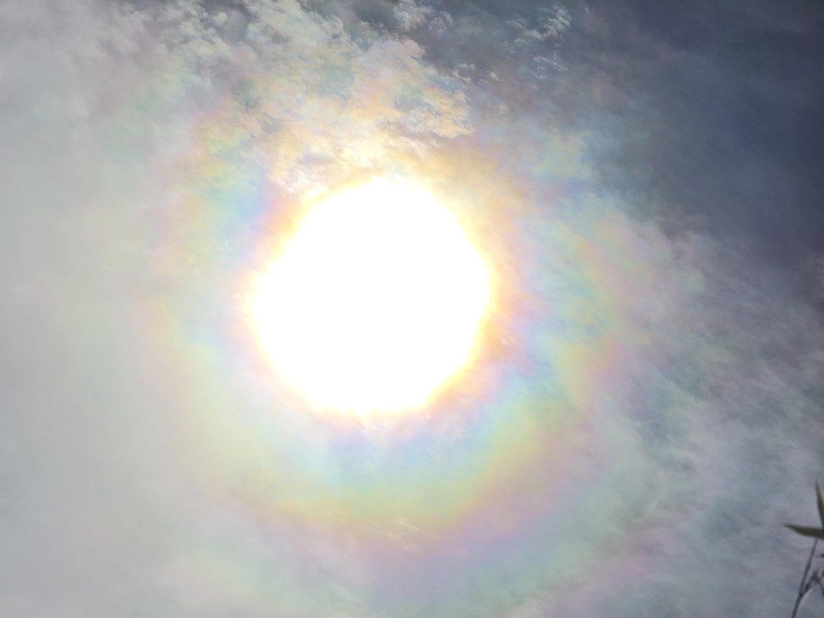 Demo2020cracy's tweet photo. The " cloud" is so obviously engineered today https://t.co/Z5dns7STeo