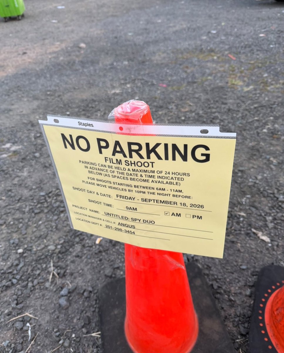 cavill_henryfan's tweet photo. Kevin Hart and Henry Cavill filming in New Jersey for new spy movie. From Instagram ❤️❤️❤️ #henrycavill #kevinhart https://t.co/xASGWFjh9O