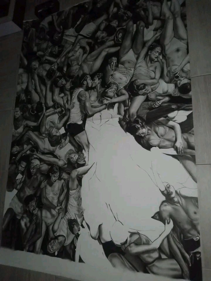 SPencilz's tweet photo. THE SEA OF FLESH
In a world crowded with flesh, we touch but we don't connect. We hold each other, yet we are alone.
This is not just about bodies. It's about the noise, the pressure, the hunger to be seen in a sea of people.
@oku_yungx
#contemporaryart #charcoaldrawing https://t.co/8OBHFhP3nx