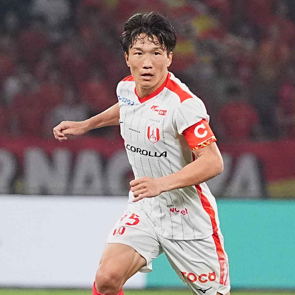 weeklysd's tweet photo. ⚽️ #Jリーグ ⚽️
「全てが狂っていく」リーグ４連敗で17位の名古屋…稲垣祥が危惧する“最悪の選択”

https://t.co/O6eskgkt3p https://t.co/NLBCsWnTDP