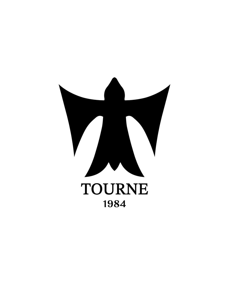 TAKAHIRO_Staff's tweet photo. TOURNE1984 1st Collection 
COIN JEWELRY 
【商品情報解禁!!】

https://t.co/UtXO9BpbIm

時代を超えて受け継がれてきたコイン。 
そこに刻まれた時間や物語、
 浪漫から着想を得て、 
TOURNEの1st Collectionを形にしました。 
また一つの旅が始まります…

本コレクションでは、TOURNEオリジナルコインを制作。
裏面には、ディレクター・TAKAHIRO自らが一本一本手彫りで施した、放射状の彫刻を刻みました。

さらに、“Eagle”と“Buffalo”のコインは実際のコインをカスタムし
TOURNEオリジナルの18Kイエローゴールドフレームを合わせ、
コインの中央にブランドロゴを配置しました。

時を刻んだコインに、新たな物語を重ねる。
TOURNEならではのCOIN JEWELRYに仕上げています。

▽TOURNE 1984 1st COLLECTION PREVIEW EVENT
🗓️9/26(土)〜9/28(月)

▽PRE-ORDER
🗓️9/26(土)12:00〜10/4(日) 23:59
VERTICAL GARAGE ONLINE STORE

Staff
#TOURNE1984 
#EXILETAKAHIRO
@vertical_garage 
@EXILE_Staff