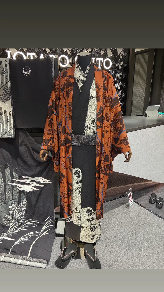 chaorina408's tweet photo. 松坂屋で太一の着物観てきた👘
感慨深い、、、 https://t.co/kwt8SZN2mO