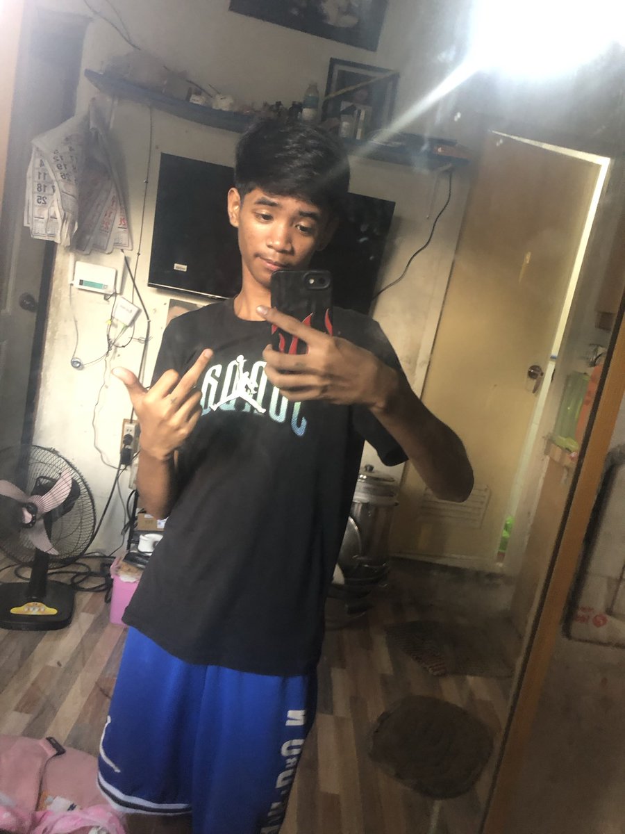 JC4L4GUI's tweet photo. chat mo nalang ako https://t.co/ge3p6owdmT