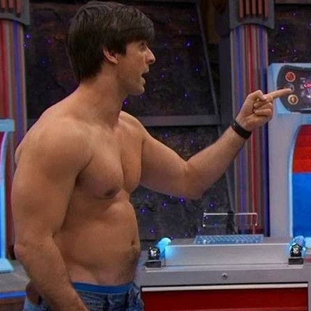 3_hoo_'s tweet photo. Cooper Barnes I remember that in the beginning Nickelodeon tried to hide their arms, but after a while they simply gave up. https://t.co/5XrNDHyz97