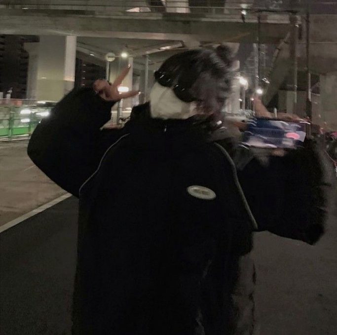 plautzenmann's tweet photo. 祖父母の家がド田舎の山の中だったので普通にG出るしなんなら寝て起きた時布団の隣にGがいて叫んだことありますからね　Gは潰したらいいだけだから大したもんじゃないよ　母（毒親）の方が厄介だよ https://t.co/Yog5WpHjmS