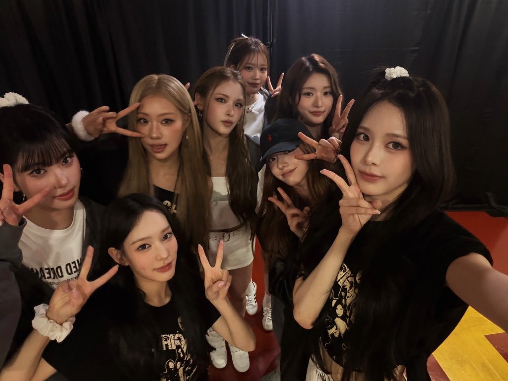 keycap_kb's tweet photo. 코코가 샤넬 언니 초대한 게 너무 좋음..🥹🫰🏻 https://t.co/ocY66mb7Vb