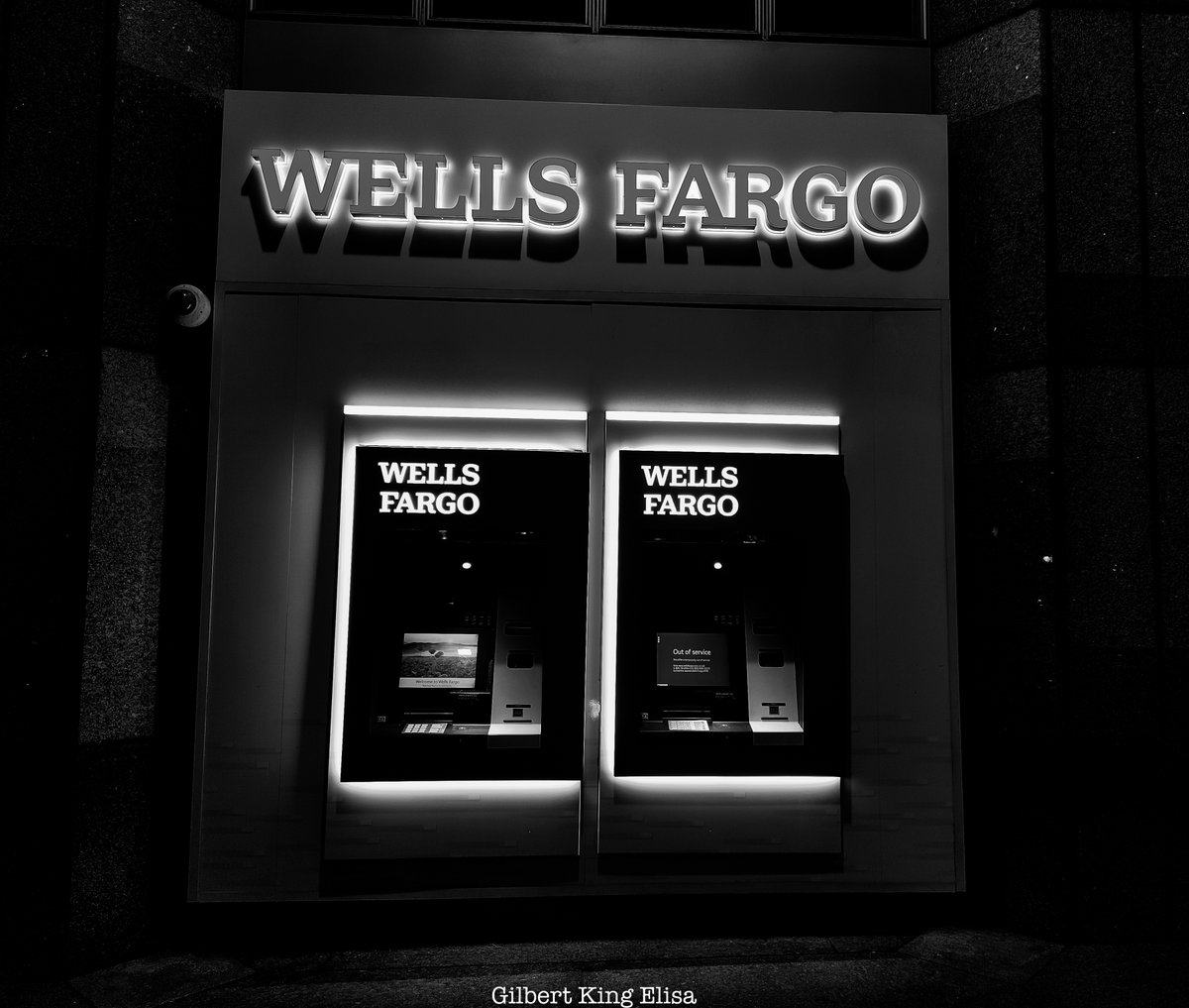 GilbertKElisa's tweet photo. Tales of Wells Fargo: James, Younger Gang
#GilbertKingElisa #art #blackandwhite #bnw #philly #dimension #travelphotography #night #NightPhotography #blackandwhitephotography #photography #bnw #urbanphotography #streetphotography #monochrome https://t.co/jcJCm1ft2x
