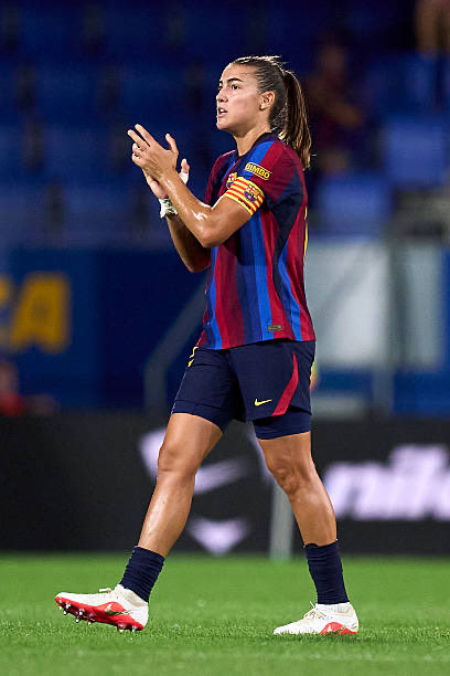 AllAboutBarcaa's tweet photo. 🎙️| Patri Guijarro: "With Barça, every year, even if we've won everything, for me it's a new year and it's about improving: for the team to play better. Even in this transitional period, to keep playing well, with Barça's style, and to keep competing for every title and winning."

[@CafeDeFinca]
