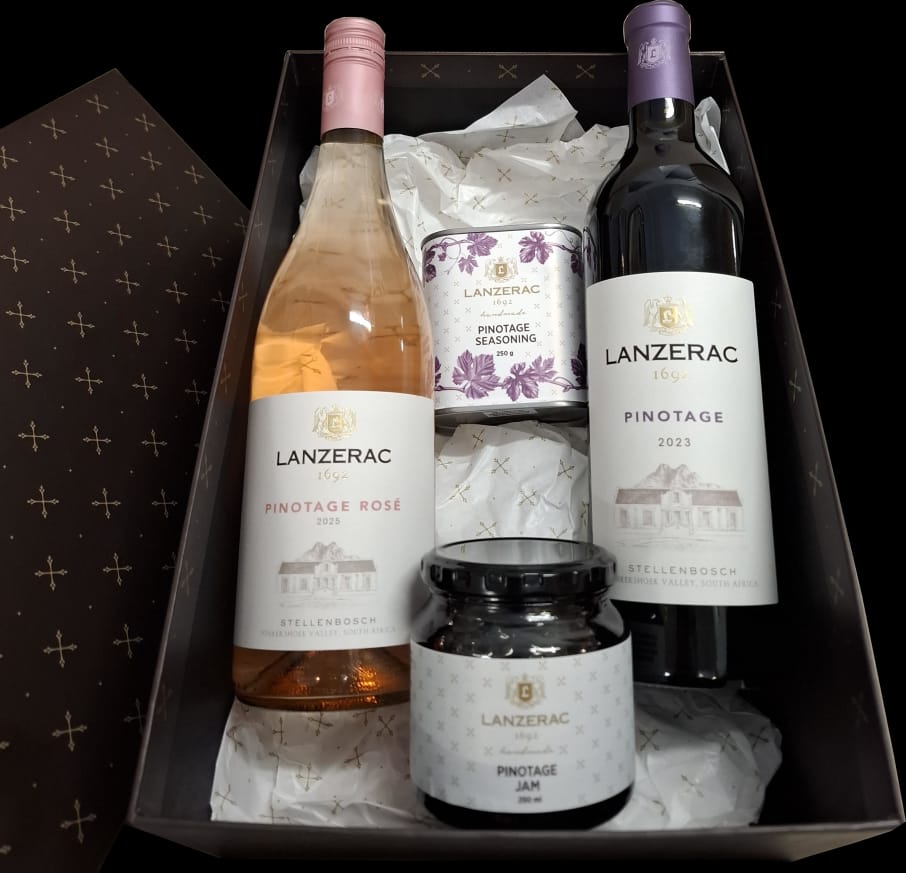 CFWCStrandStr's tweet photo. Celebrate Heritage Day with our exclusive Lanzerac Pinotage gift box! 🍷🇿🇦

Includes Lanzerac Pinotage, Rosé, Pinotage Seasoning, and Pinotage Jam.

R750 per box. Limited stock available—visit us in-store today or order online! 
https://t.co/XExp2U5PW8 https://t.co/txEZJSainL