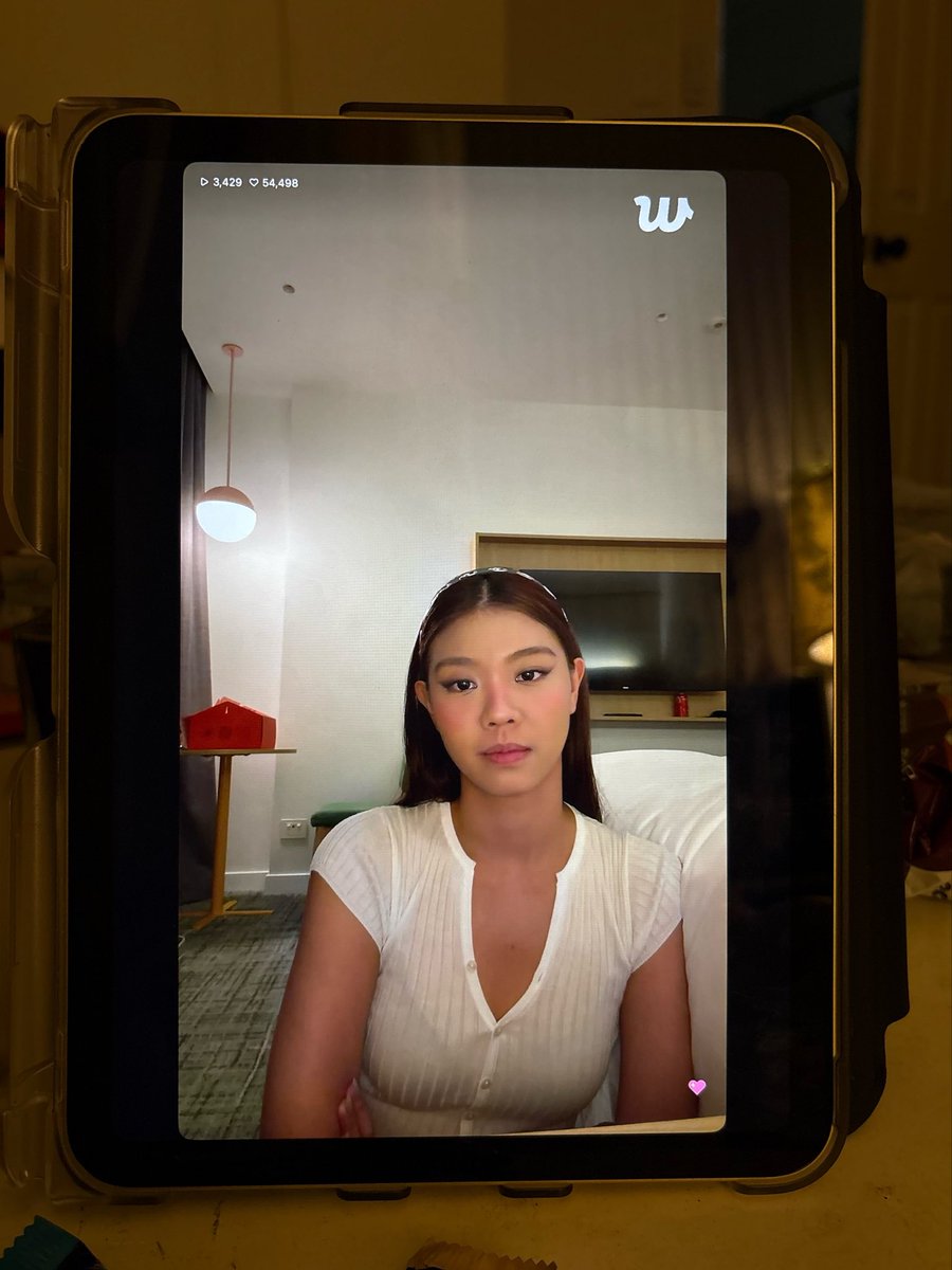 stakuquette's tweet photo. business meeting with stacey rn 

future business: BAR
name of business: BARBIE

😭😭😭 https://t.co/Pccv49uieM