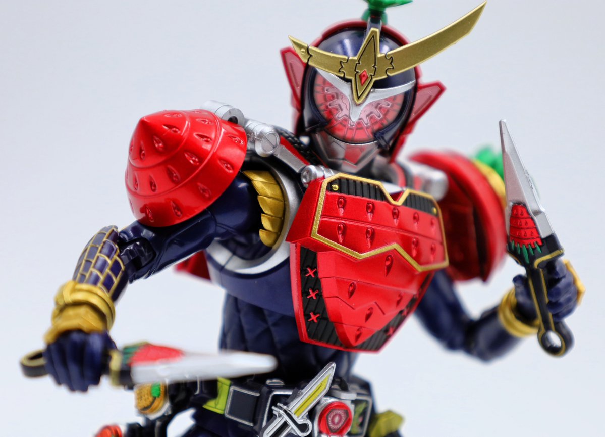 75system01's tweet photo. S.H.Figuarts（真骨彫製法） 仮面ライダー鎧武 アームズチェンジセット（パインアームズ＆イチゴアームズ）
#t_shf #真骨彫 
#ライダーアーツ 
#仮面ライダー鎧武 https://t.co/zsN5WlYTPd