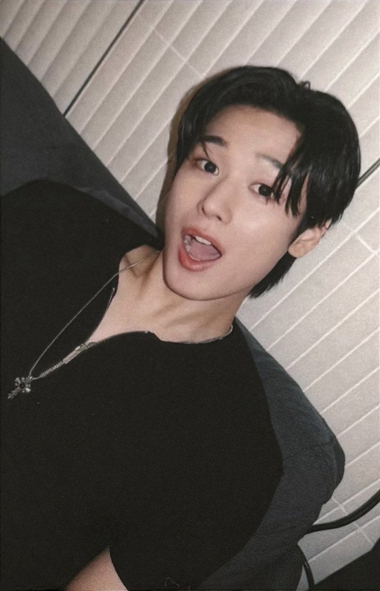 dailyljy's tweet photo. juyeon looks so handsome on digicam 📸 https://t.co/Mesb7y4x8Q