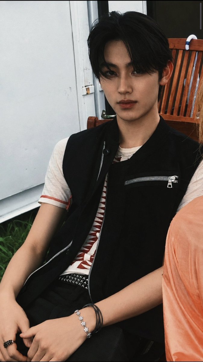 keonhoge's tweet photo. nih lagu seonghyeon banget https://t.co/vommffP2VY