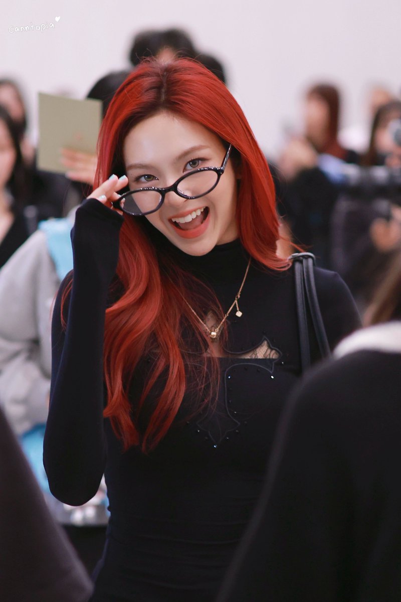 Canntopia_'s tweet photo. 260921
fine fine fine💖

#CHIQUITA #BABYMONSTER
#치키타  #베이비몬스터 https://t.co/BcL0ldqCjR