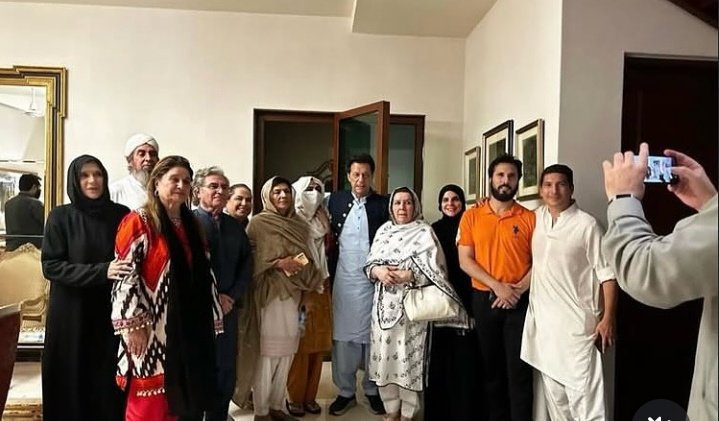 ramsha__g's tweet photo. They can't compete with Niazi bloodline. PERIOD https://t.co/iplOsF5R0K
