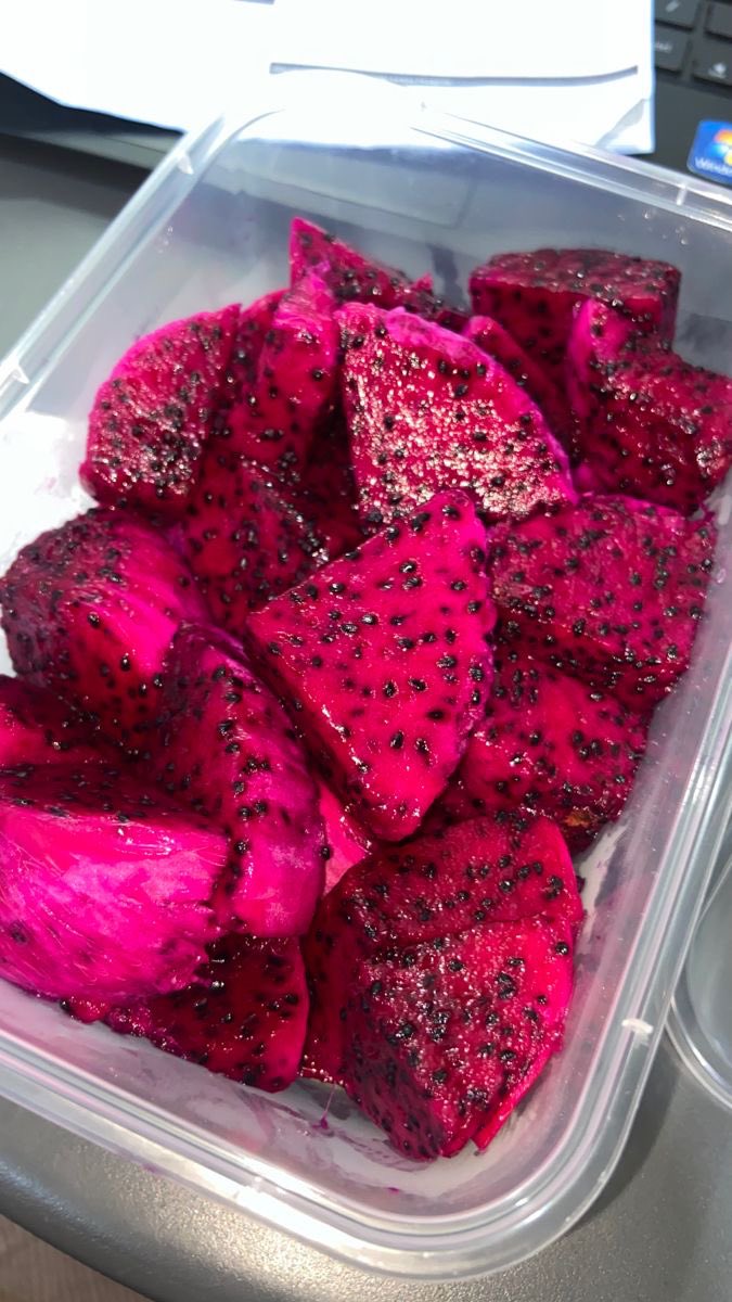 hopefulhob's tweet photo. seberapa suka kalian sama buah mangga? rate 1-10 dong🤭🤭 https://t.co/v4X8W3bxbV