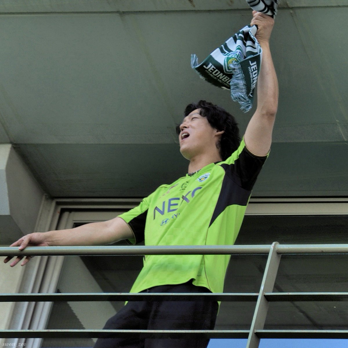 sweet_zev's tweet photo. 20260920 전북현대 vs 광주FC 홈경기 전반전

누구보다 즐기시는 중

#최재림 배우님 https://t.co/ESjOOlwOzB