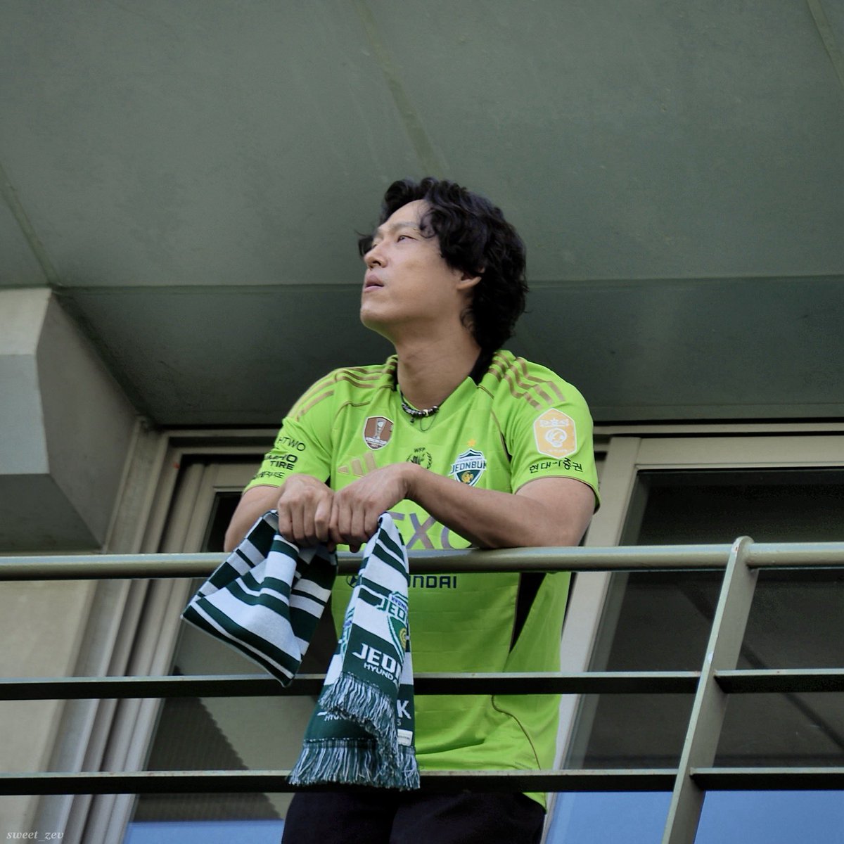sweet_zev's tweet photo. 20260920 전북현대 vs 광주FC 홈경기 전반전

누구보다 즐기시는 중

#최재림 배우님 https://t.co/ESjOOlwOzB