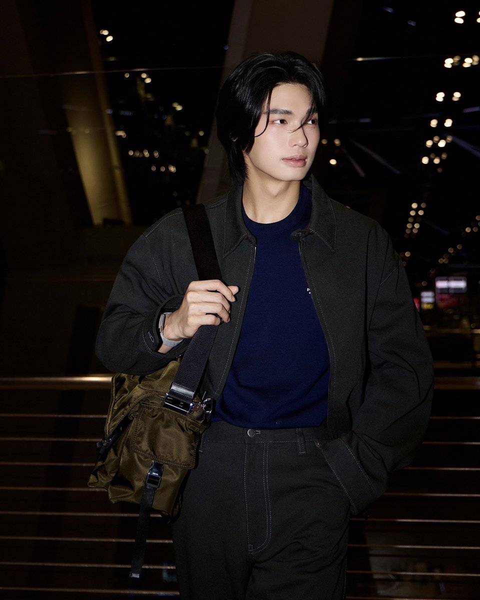 winstyle_wmp's tweet photo. IG ellemenvietnam

ĐẠI DIỆN THÁI LAN: WIN METAWIN LÊN ĐƯỜNG DỰ SHOW PRADA SS27

Hướng về Milan, Đại sứ thương hiệu @winmetawin đã lên đường tham dự đêm diễn ra mắt BST @pradaSpring/Summer 2027.

Cùng chờ Win Metawin những dấu ấn của đại diện Thái Lan tại Tuần lễ Thời trang Milan.

WIN BOUND FOR MILAN

#PRADASS27xWIN #PRADASS27
#Prada #PradaxWin #winmetawin 
@Prada @winmetawin