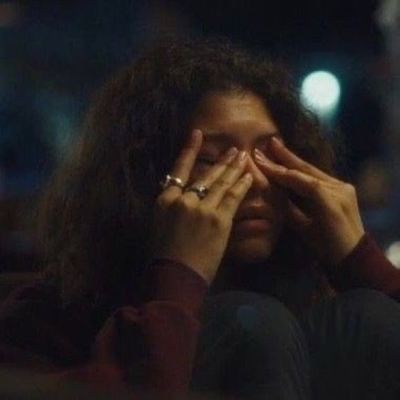 phirosah_n's tweet photo. In need of an email or phone call that will change my whole life!! 😭🤞🏽 https://t.co/0SVAvc3Add