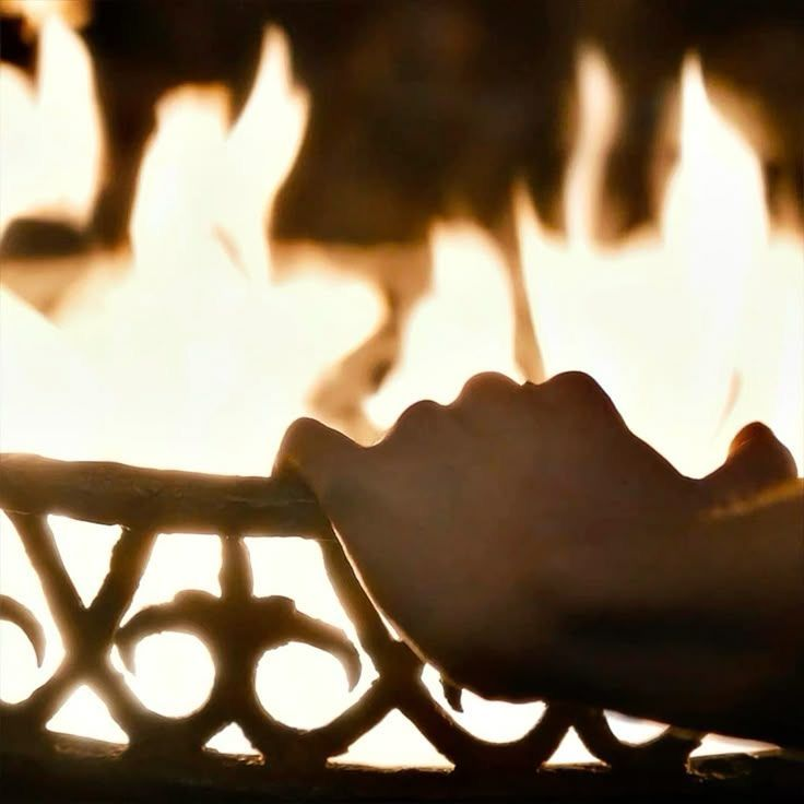 winterfellbxstx's tweet photo. 𝕳𝖊𝖓 𝖓̃𝖚𝖍𝖞𝖟 𝖟𝖎𝖗𝖞.

𝑚𝑜𝑛𝑜𝑟𝑜𝑙. https://t.co/VDZvFAjUMW