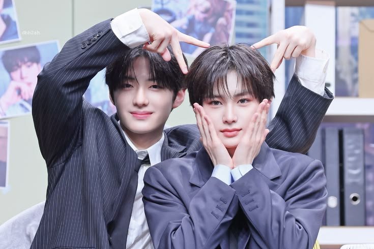 onamika_aura's tweet photo. 📌#moothunt ⊹ hello, I'm onamika

♡ current ult : sanghyeon (Ald1)
♡ main obsession : hyeonxin
♡ ald1 biases : anxin &amp; sangwon
♡ casual tunes : enha, bp, aespa ,cortis, bnd, modyssey
♡ tl is open to everyone

interact (♡ / ⟳) to be mutuals ♡ https://t.co/ukU2ICLNPx