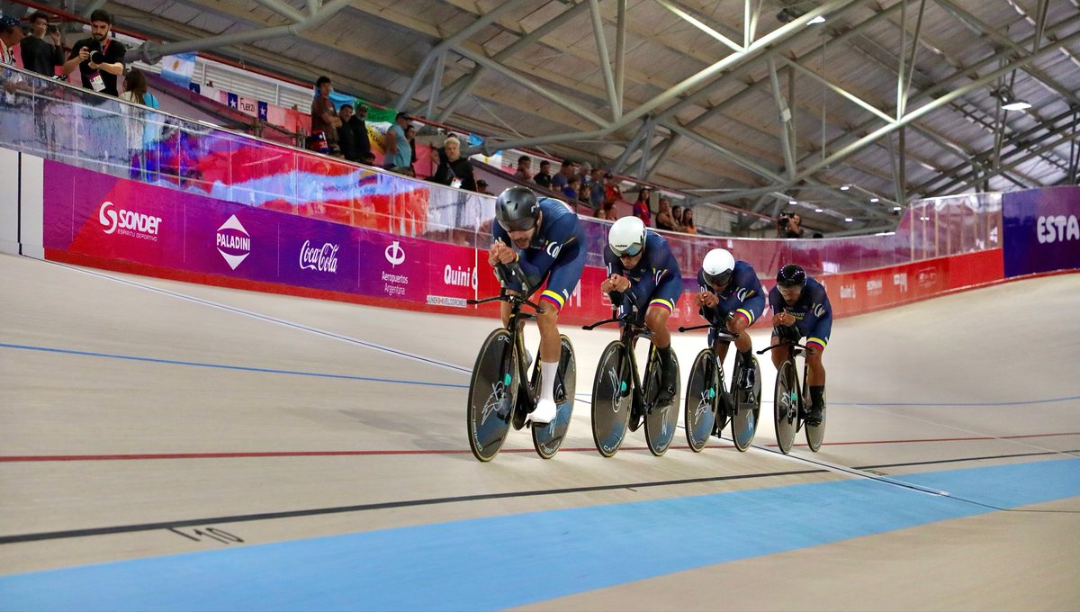 OlimpicoCol's tweet photo. ¡Tres oros y una plata para Colombia en el inicio del ciclismo de pista! 🚴🇨🇴

Nuestro país subió al podio en las cuatro pruebas por equipos disputadas en el Velódromo Invencible de Rafaela. 🥇🥇🥇🥈🔥

🔗 https://t.co/Xkxo176pen

#ColombiaEnSantaFe2026 https://t.co/BHJ1OqSSqB
