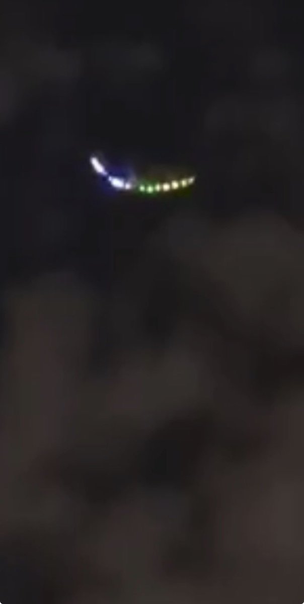 CelestialAcen7's tweet photo. 50 years apart, same skies. 🛸
Sep 19, 1976: According to Pentagon documents, a UFO over Tehran disabled an Iranian F-4’s weapons system as it tried to fire.
Sep 20, 2026: Glowing crafts appear over Tehran again.
Coincidence? 🤔 @Kabamur
#TehranUFO #UAP #Tehran https://t.co/KXXvx9fDbC