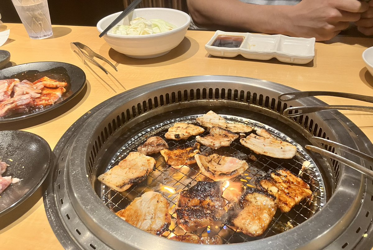agastya5555's tweet photo. フスセさんと焼肉デート来た🥩🔥 https://t.co/9PW9Y6sQDU