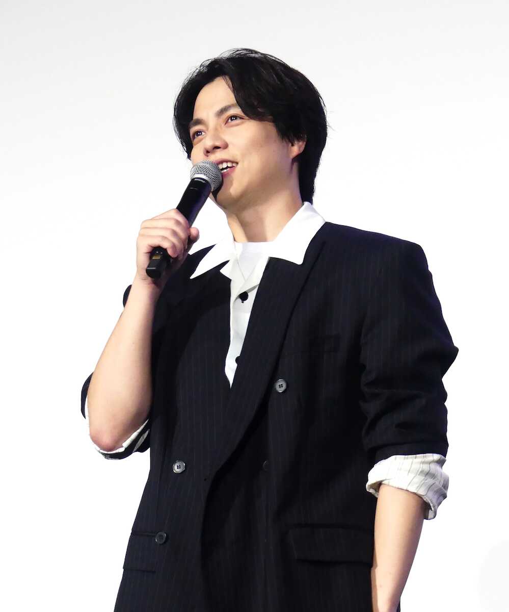 topicool_jp's tweet photo. 【トピクル】

重岡大毅、生成AIへの複雑な胸中を告白「努力が全て無駄になる世界線が来るのかな」

題材となった生成AIについて語った重岡さん。その真面目な姿から、普段の楽曲づくりへのまっすぐな努力と思いが伝わってきました

▼記事はこちら▼
🔗https://t.co/As6zoGKzdj

＃重岡大毅 https://t.co/aNAiizecke