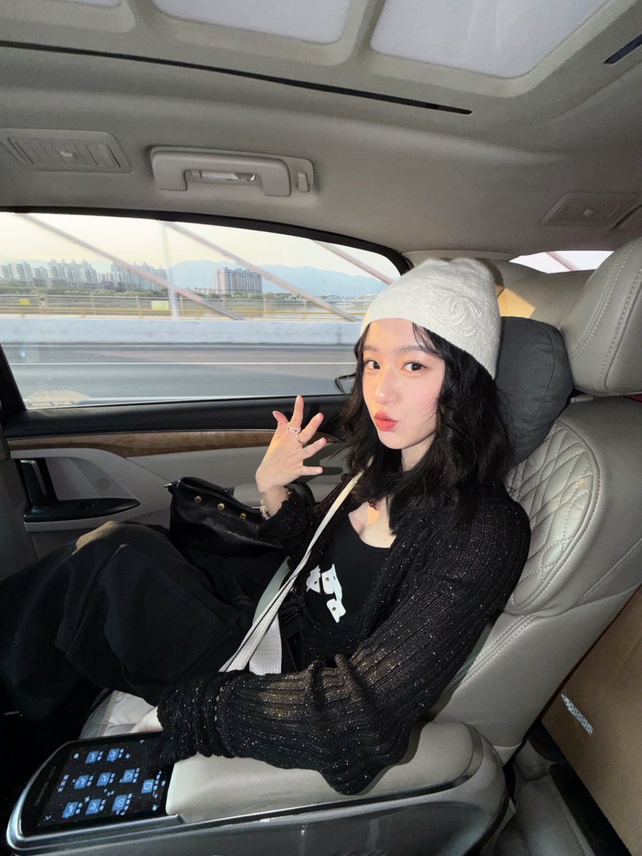 forshangen's tweet photo. 📸 260921 ✧ Bao Shangen Weibo Update 

Bai bai~ 

#BaoShangen #包上恩 https://t.co/c2UDdy4Jp7