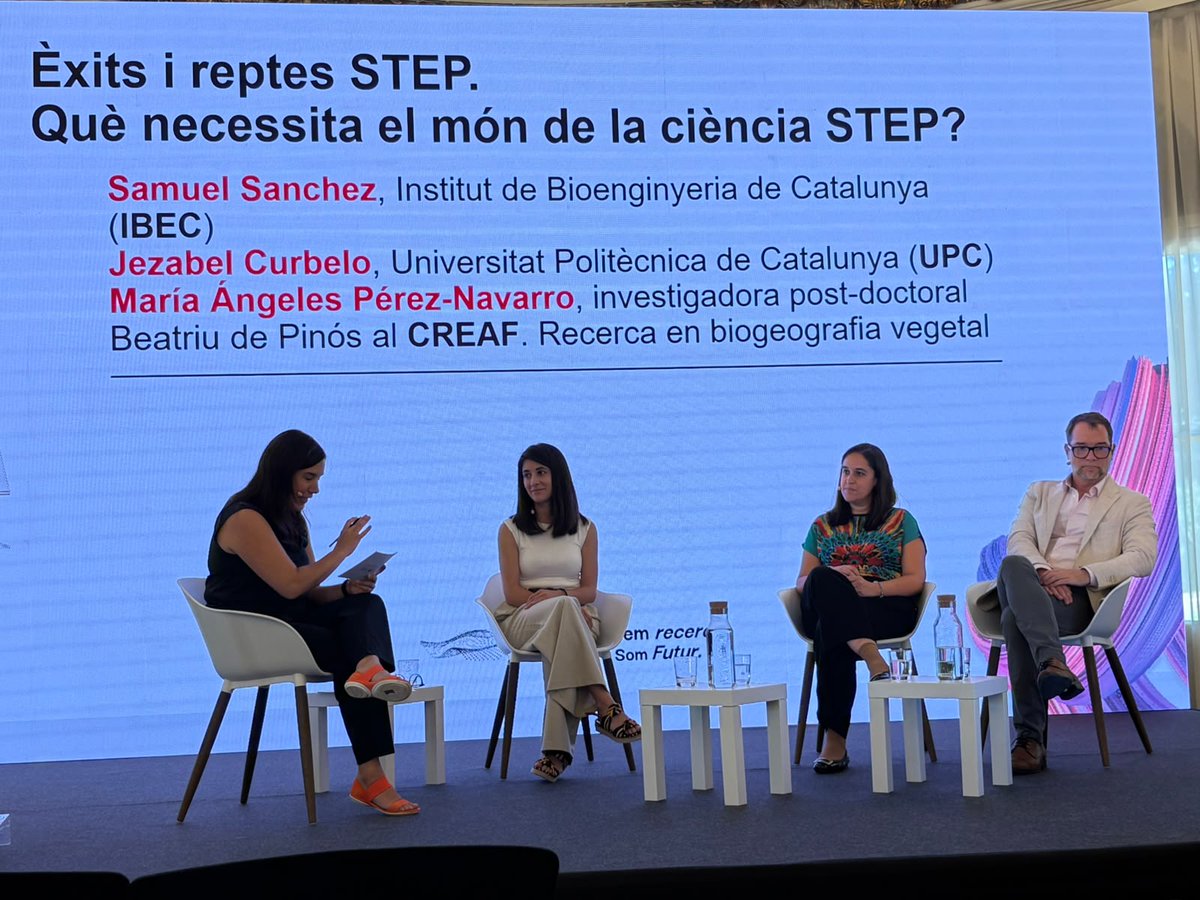 ComissioEuropea's tweet photo. El programa FI-STEP, finançat pel 🇪🇺Fons Social Europeu+, impulsa uns 250 investigadors/es predoctorals catalans en àrees estratègiques, alineades amb les prioritats europees.
Avui, participem a la jornada #HoraSTEP de @recercauniscat per escoltar les seves experiències. https://t.co/Qe4rAqbULA