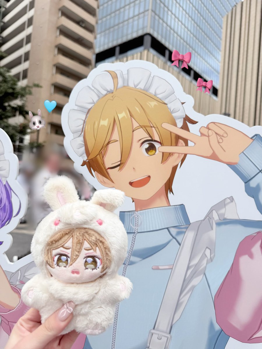ouudon's tweet photo. 友也くんにも会いに行って広告とは一緒にハート作ってみた(ᐡ-ᴗ-ᐡ) https://t.co/wYKgZSh9y4