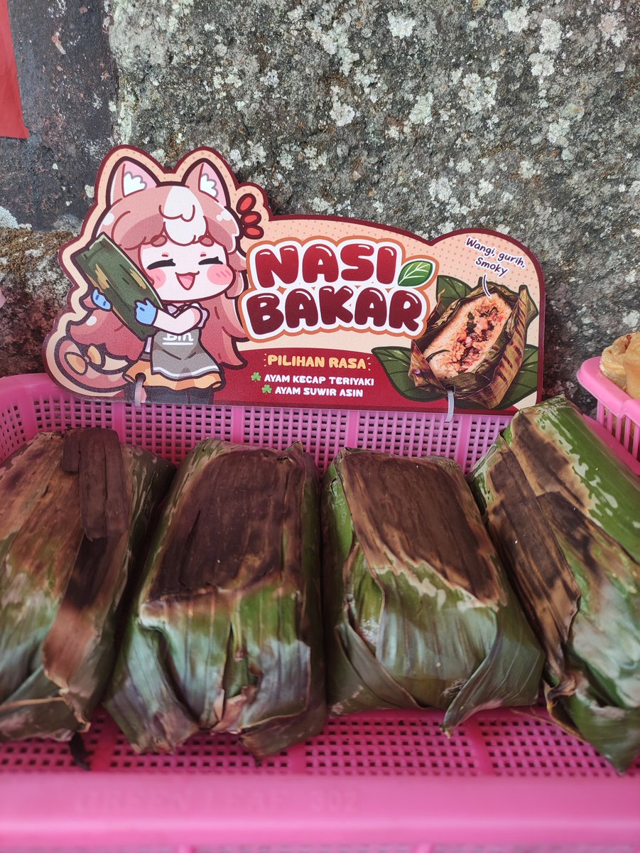 Rutorifuki's tweet photo. Mom: "can you design a simple banner for the mie ayam stall?"

Me: *proceeds to add anime cat waifu mascots and stickers* https://t.co/6yYgqUTlxh