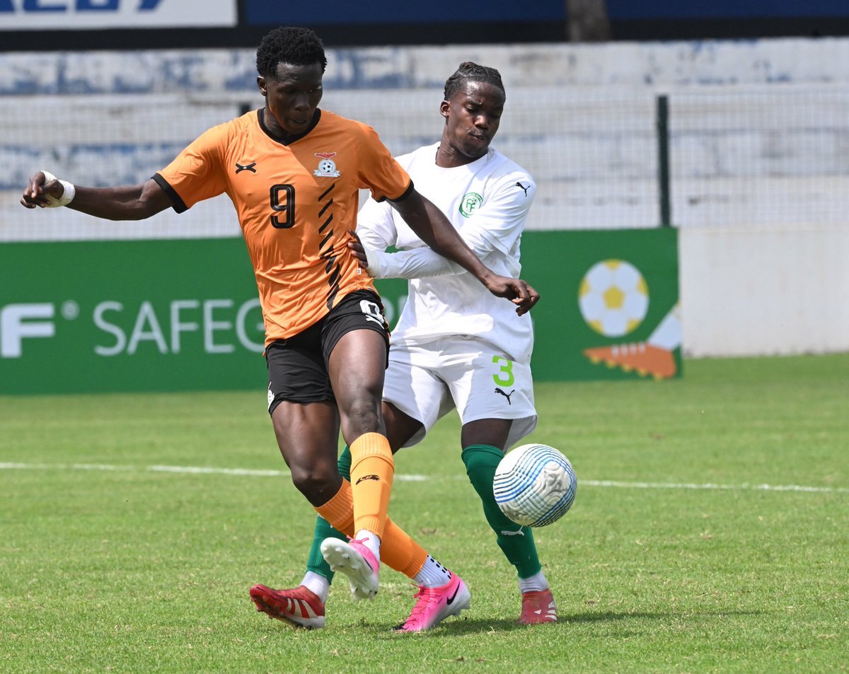 COSAFAMEDIA's tweet photo. FULL TIME
ZAMBIA 🇿🇲 3️⃣ 🆚 0️⃣ 🇰🇲 COMOROS
⚽️ #8 Tumelo Mununga 🇿��
⚽️ #9 Abel Nyirongo 🇿🇲
⚽️ #7 Kayula Chinunda 🇿🇲
🔥 Zambia finish the game strongly to secure a 3️⃣ 0️⃣ victory at ABB 2.
#COSAFAU20 #COSAFA #ZAMvCOM #Maputo2026 #Football https://t.co/HIa9wnRlQf