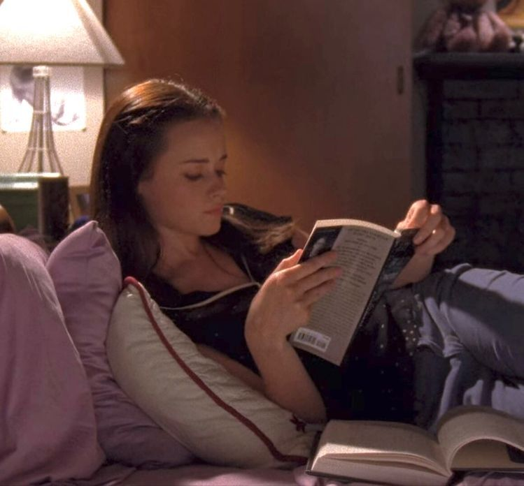 liIacdaisy's tweet photo. rory gilmore core https://t.co/O0fQnQrbKL