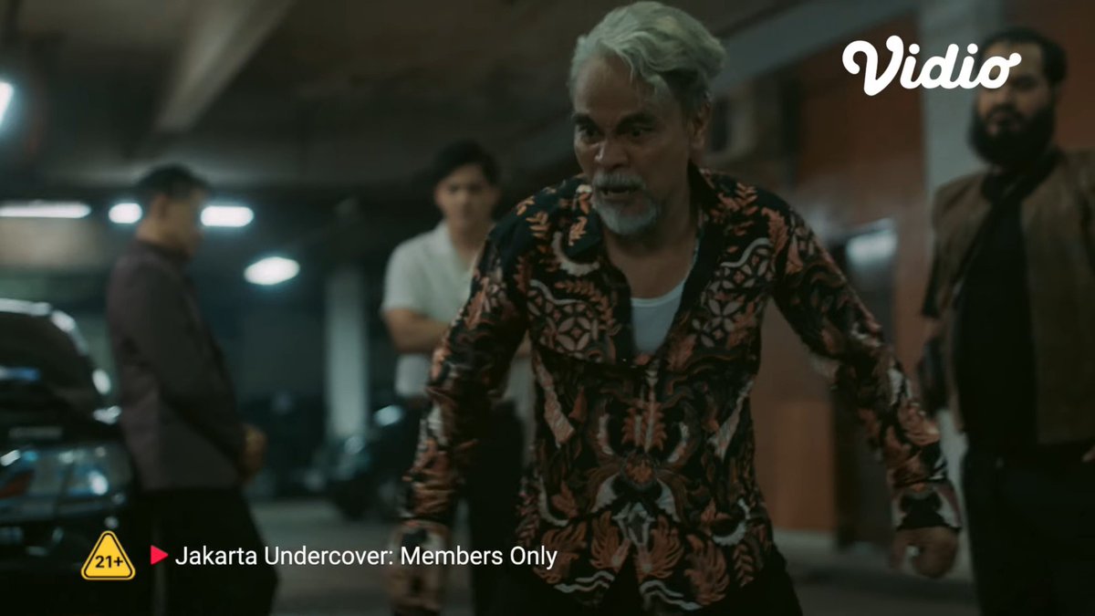 HabisNontonFilm's tweet photo. Eps 7 JAKARTA UNDERCOVER: MEMBERS ONLY gilak!

Mulai dari tempat prostitusi elit nyimpen CCTV tamu pejabat buat amanin posisi, Golden Sunrise diviralin di sosmed, sampe karakter2 penting yg segampang &amp; seeksplisit itu 'diilangin' 😰

Geregetan liat Iptu Yakub cuma "nanti kami... https://t.co/YZBjIvLjV0