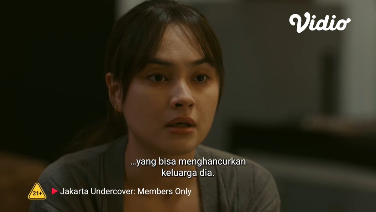 HabisNontonFilm's tweet photo. Eps 7 JAKARTA UNDERCOVER: MEMBERS ONLY gilak!

Mulai dari tempat prostitusi elit nyimpen CCTV tamu pejabat buat amanin posisi, Golden Sunrise diviralin di sosmed, sampe karakter2 penting yg segampang &amp; seeksplisit itu 'diilangin' 😰

Geregetan liat Iptu Yakub cuma "nanti kami... https://t.co/YZBjIvLjV0