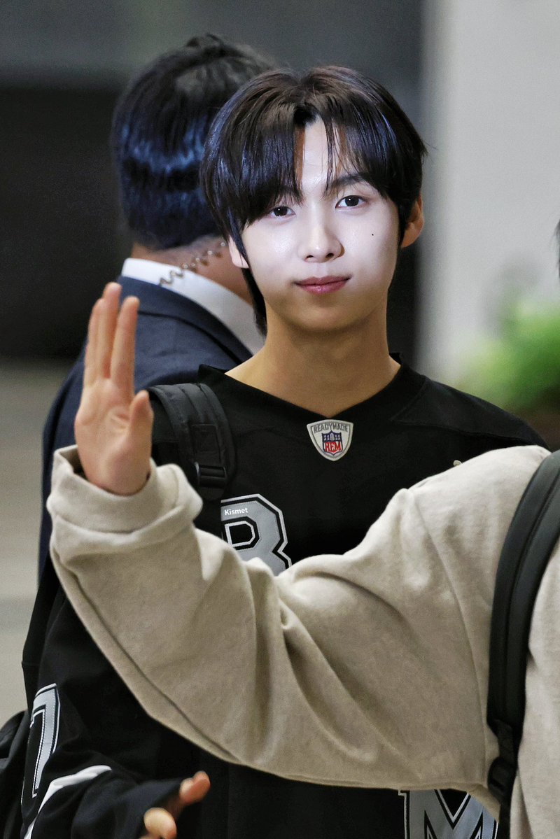 nday_youngjae's tweet photo. 240921 영재
GMP 출국

#YOUNGJAE #영재 #ヨンジェ #TWS #투어스 https://t.co/pKztaJCwkl