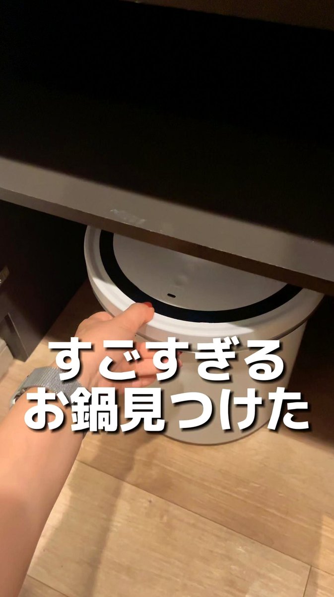 gchester49's tweet photo. 毛布だとちょい肌寒いので、思い切って今期の羽毛布団デビュー。ついでに敷布も夏用から変更。来週また暑くなるみたいだけど、猫たちには既に好評なのでまあいいや。我慢できない時はエアコンに頼る/•᷅•᷄\ https://t.co/CSZALERIpH